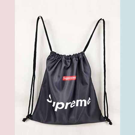 Supreme 収納バッグ 多機能